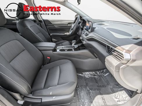 Used 2024 Nissan Altima 2.5 SV AWD/4WD image 21