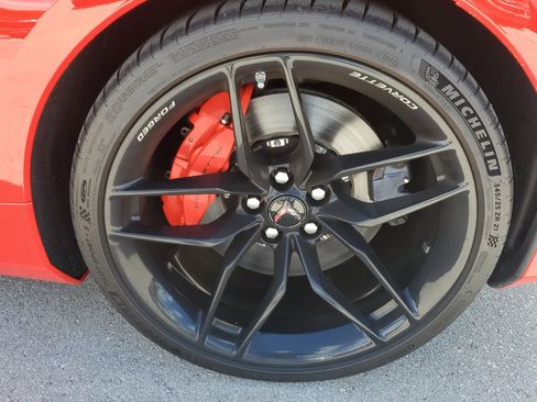 Used 2025 Chevrolet Corvette Z06 image 31