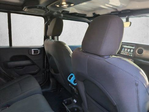 Used 2020 Jeep Gladiator Overland image 20