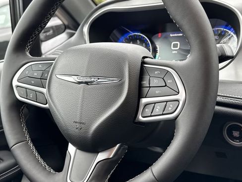 New 2026 Chrysler Pacifica Select AWD/4WD image 14