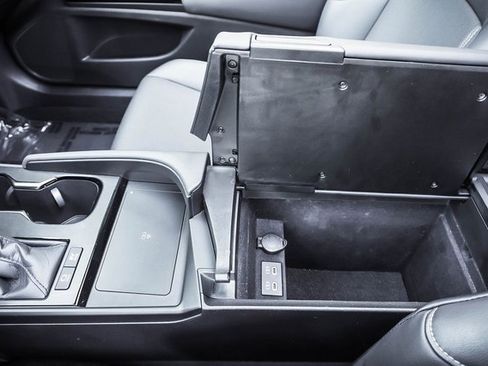 Certified 2025 Lexus ES 300h w/ Premium Package image 18