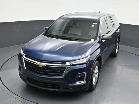 Used 2023 Chevrolet Traverse LS FWD image 22