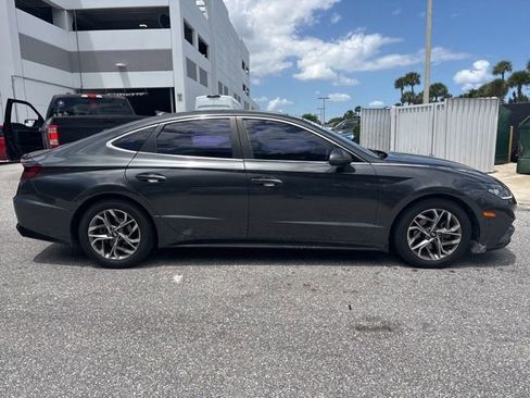 Used 2021 Hyundai Sonata SEL w/ Convenience Package image 2