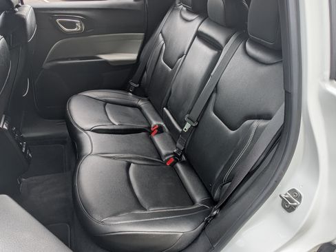 Used 2025 Jeep Compass Limited AWD/4WD image 16