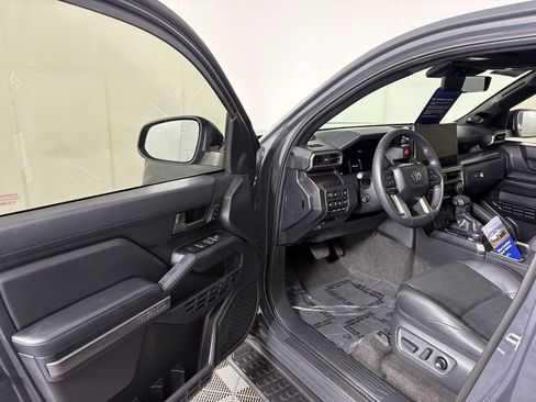 Used 2025 Toyota 4Runner TRD Off-Road Premium w/ Tow Technology Package AWD/4WD image 11