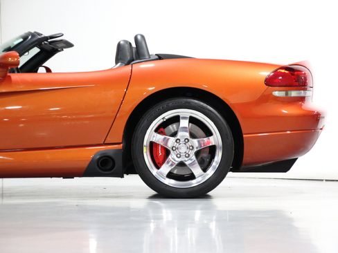 Used 2005 Dodge Viper SRT-10 w/ Copperhead Edition Group RWD image 19