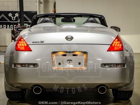 Used 2008 Nissan 350Z Touring image 55