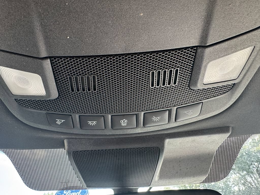 Used 2019 Ford F150 Lariat w/ Equipment Group 502A Luxury AWD/4WD image 39