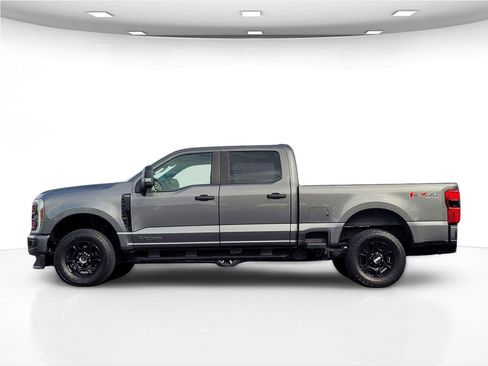 Used 2024 Ford F250 XL w/ STX Appearance Package AWD/4WD image 9