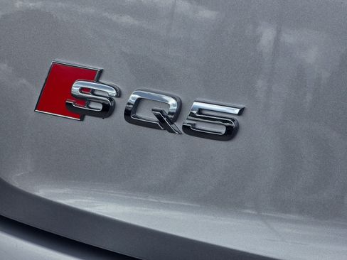 Used 2023 Audi SQ5 Prestige w/ Prestige Package image 35