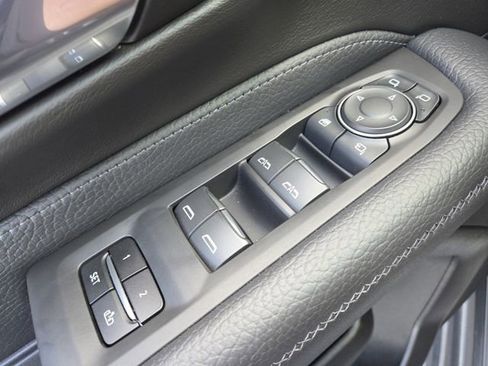 Used 2023 GMC Yukon Denali w/ LPO, Floor Liner Package AWD/4WD image 11