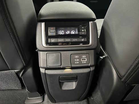 New 2025 Subaru Ascent Bronze Edition image 13