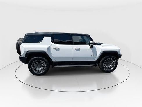 Used 2024 GMC Hummer EV 3X AWD/4WD image 9