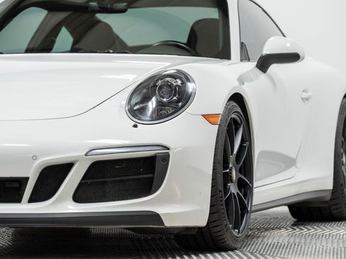Used 2018 Porsche 911 Carrera GTS image 7