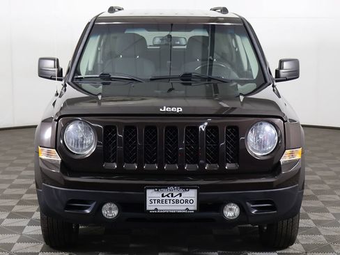 Used 2014 Jeep Patriot Latitude AWD/4WD image 8