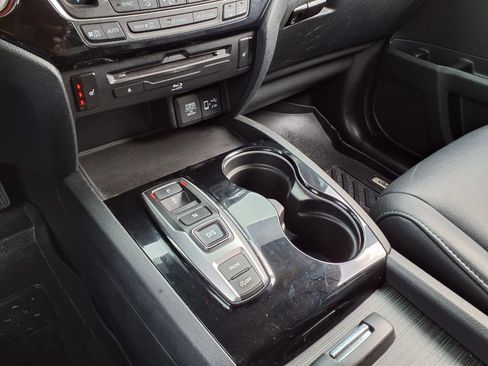 Used 2020 Honda Pilot Touring image 26