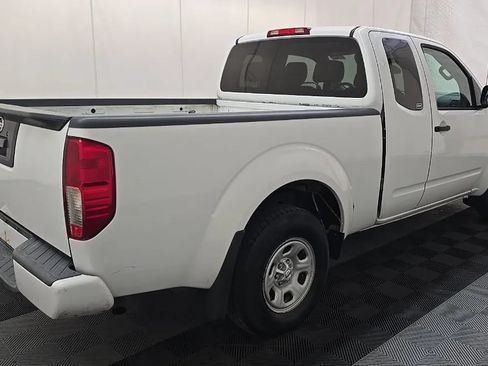 Used 2018 Nissan Frontier S RWD image 3