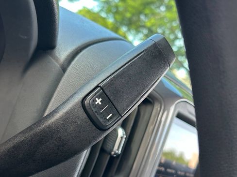 Used 2022 Chevrolet Silverado 1500 Custom RWD image 23