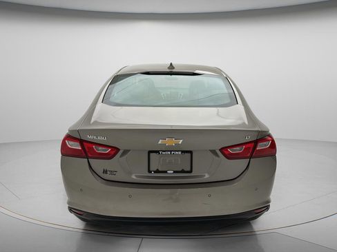 Used 2024 Chevrolet Malibu LT FWD image 4