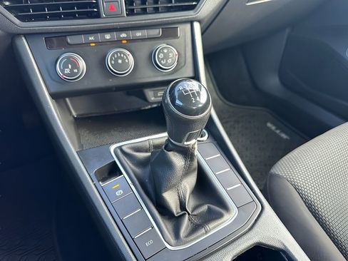 Used 2020 Volkswagen Jetta R-Line image 21