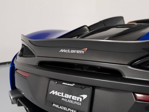 Used 2018 McLaren 570S Spider image 41