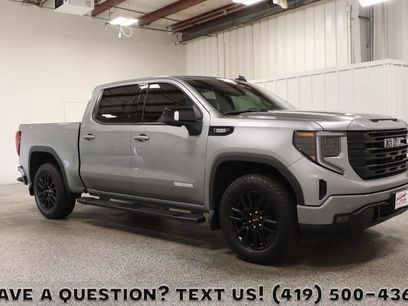 Used 2025 GMC Sierra 1500 Elevation w/ Elevation Premium Package