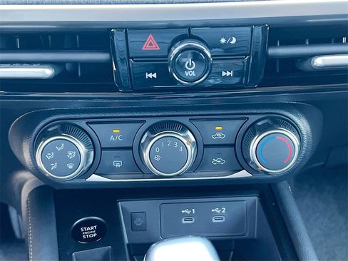 New 2025 Nissan Kicks SV image 15