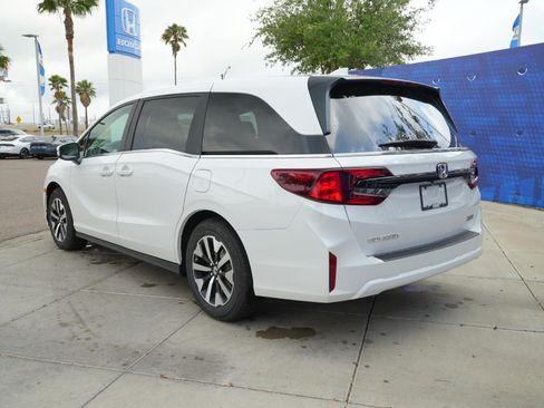 New 2026 Honda Odyssey EX-L image 9