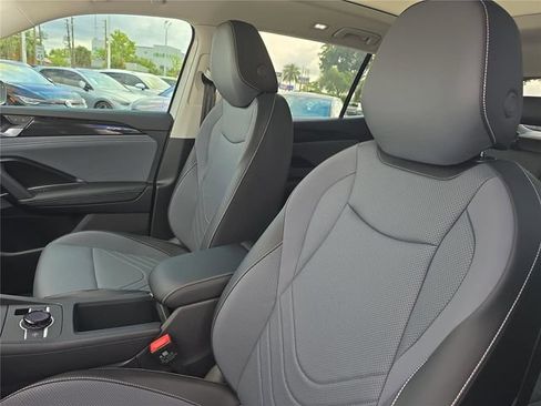 New 2026 Volkswagen Tiguan SE FWD image 14