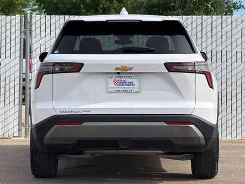 Used 2026 Chevrolet Equinox LT AWD/4WD image 5