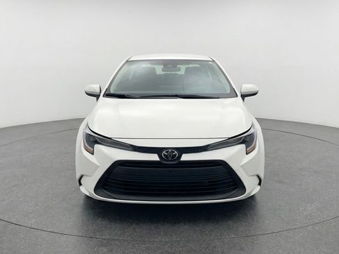 Used 2025 Toyota Corolla LE FWD image 2