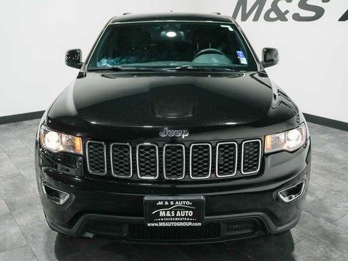 Used 2018 Jeep Grand Cherokee Laredo RWD image 6
