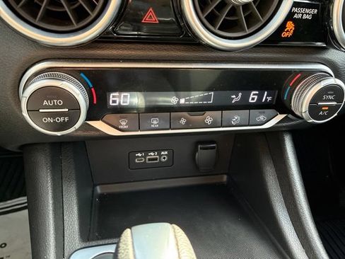 Used 2020 Nissan Sentra SV FWD image 33