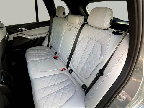 Used 2025 BMW X5 xDrive50e w/ M Sport Package AWD/4WD image 22