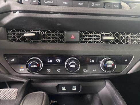 Used 2025 Honda Accord SE image 19