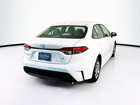 Used 2025 Toyota Corolla LE w/ Convenience Package image 7