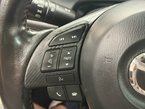 Used 2016 MAZDA MAZDA3 i Touring w/ Popular Equipment Package FWD image 24