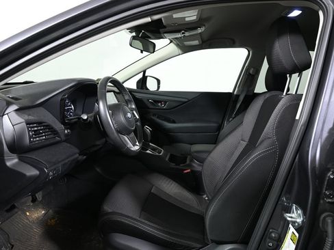 Used 2025 Subaru Outback Premium AWD/4WD image 3
