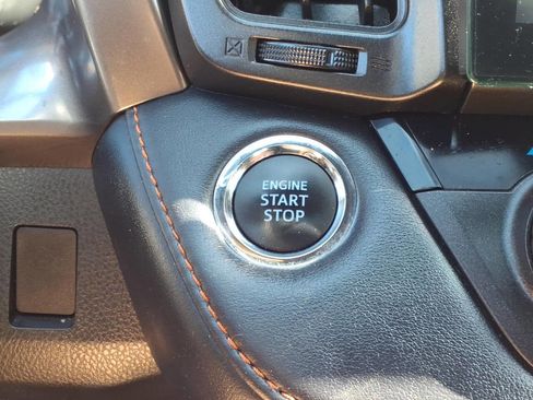 Used 2018 Toyota RAV4 SE w/ Power Extra Value Package AWD/4WD image 21