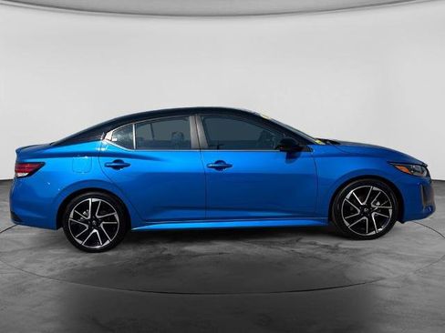 Certified 2024 Nissan Sentra SR w/ SR Premium Package FWD image 11