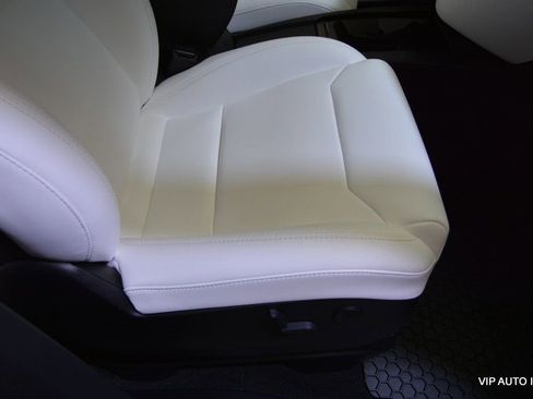 Used 2019 Tesla Model X 100D image 18