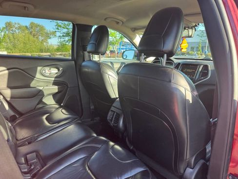 Used 2017 Jeep Cherokee Limited FWD image 15