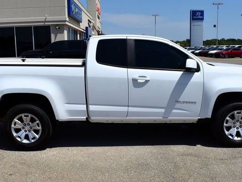 Used 2022 Chevrolet Colorado LT w/ Fleet Safety Package AWD/4WD image 2