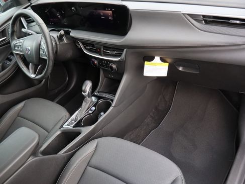 Certified 2024 Buick Encore GX Preferred FWD image 29