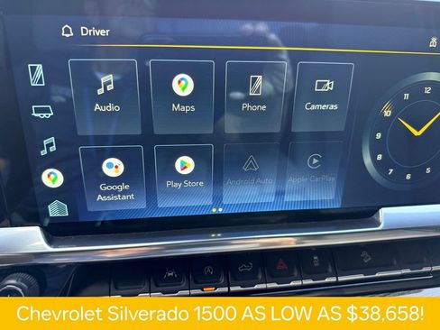 Used 2022 Chevrolet Silverado 1500 LT w/ Z71 Off-Road Package AWD/4WD image 8