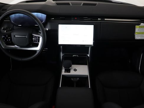 New 2025 Land Rover Range Rover SE image 14