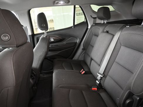 Used 2024 GMC Terrain SLE w/ Driver Convenience Package image 15