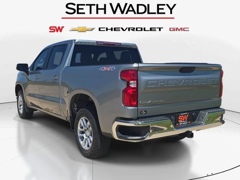 Used 2023 Chevrolet Silverado 1500 LT AWD/4WD image 5