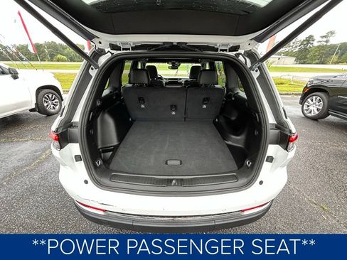 Used 2024 Jeep Grand Cherokee Limited image 9