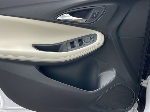 Used 2022 Buick Encore GX Select image 24